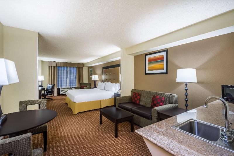 سوئیت با تخت بزرگ, Holiday Inn Express Hotel & Suites North East, An Ihg