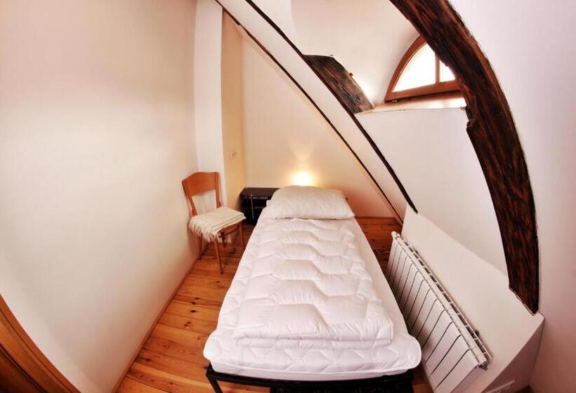 اتاق استاندارد یک تخته با سرویس بهداشتی مشترک, Hostel Homer   Old Town Square