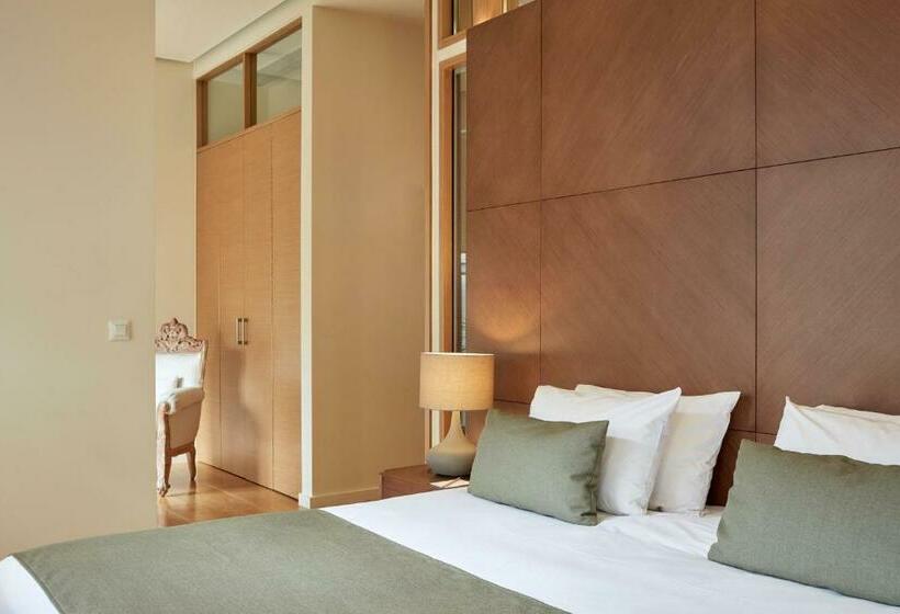 Superior Room, Avra City Boutique