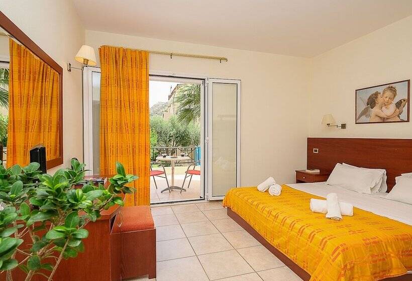 Standard Quadruple Occupancy Room with Pool View, Calypso