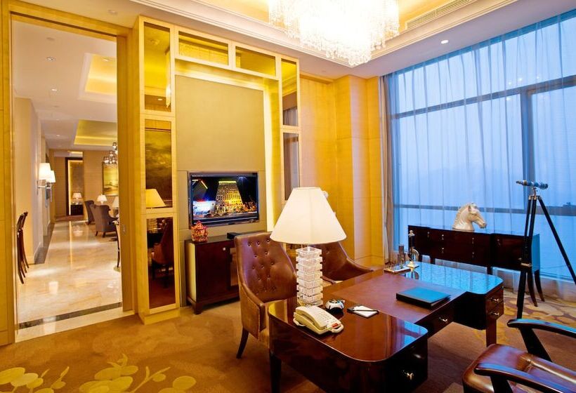 Presidential Suite, Crowne Plaza Yichang