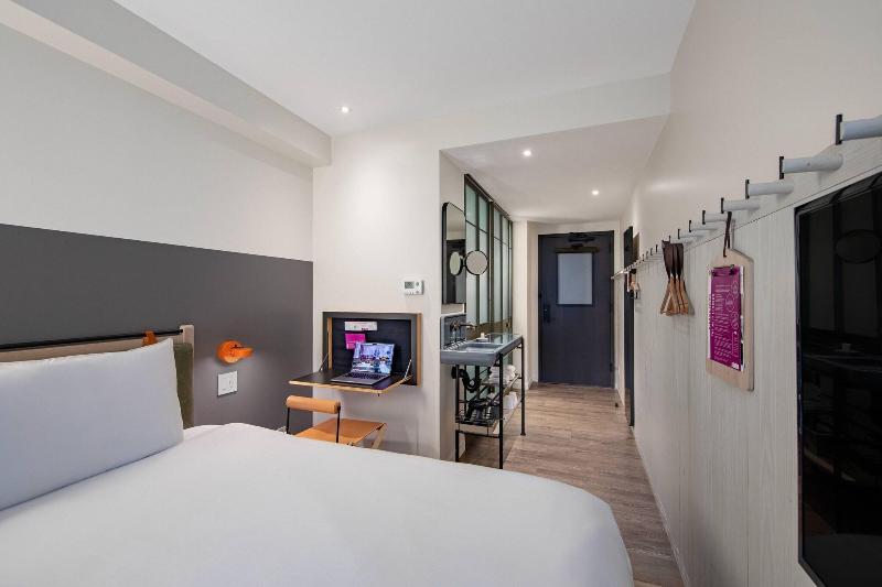 سوئیت با تخت بزرگ, Holiday Inn Express  & Suites Bufordmall Of Georgia
