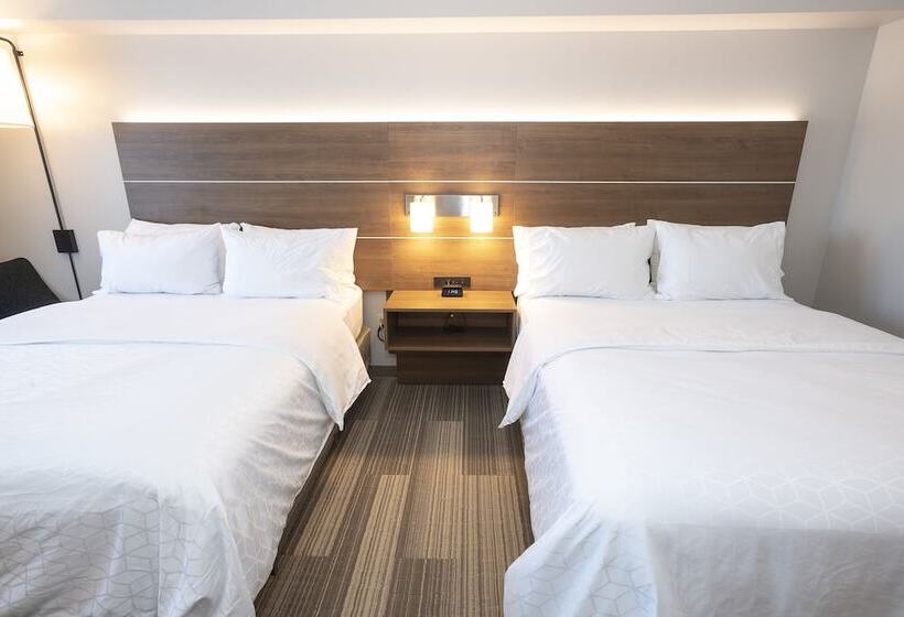 سوییت, Holiday Inn Express & Suites Iron Mountain, An Ihg