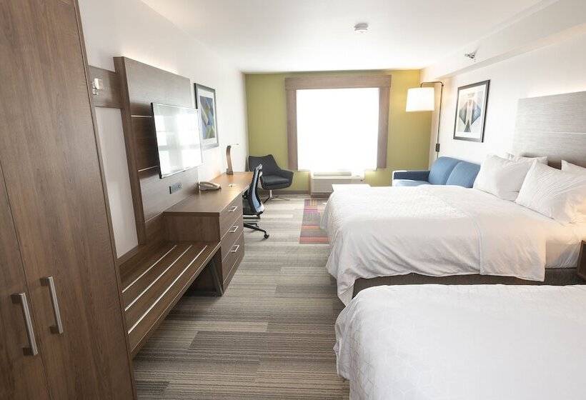 سوییت, Holiday Inn Express & Suites Iron Mountain, An Ihg