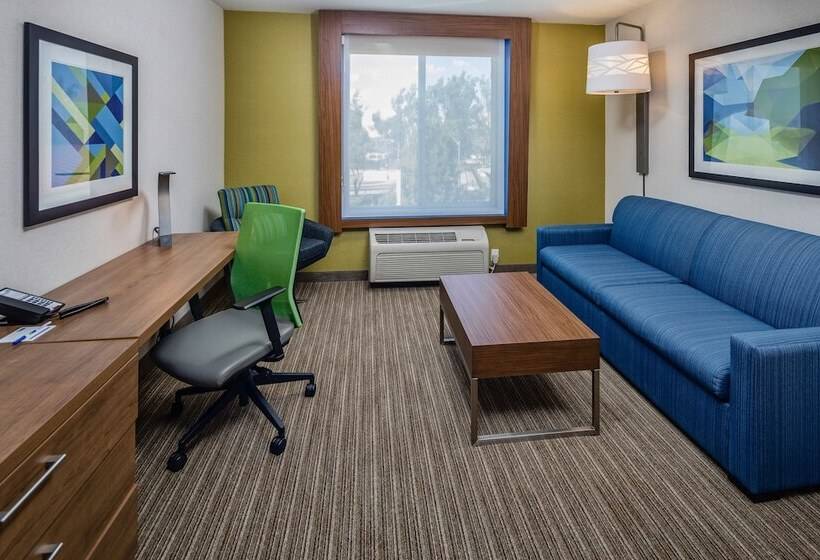 سوییت, Holiday Inn Express  & Suites Modestosalida