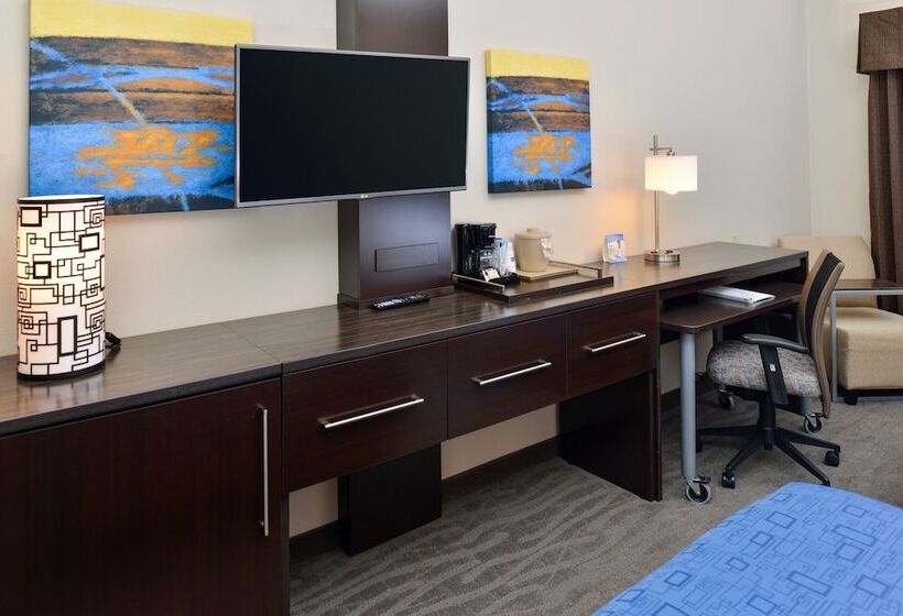 Standard Room, Holiday Inn Express  & Suites St. Louis Westo Fallon