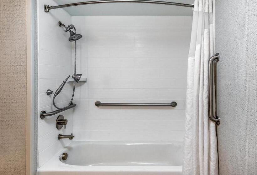 اتاق استاندارد برای معلولان, Holiday Inn Express Chapel Hill, An Ihg