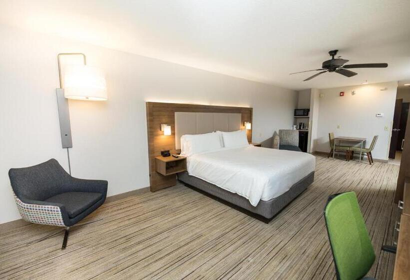 سوئیت برای معلولان, Holiday Inn Express Hotel & Suites Clinton, An Ihg