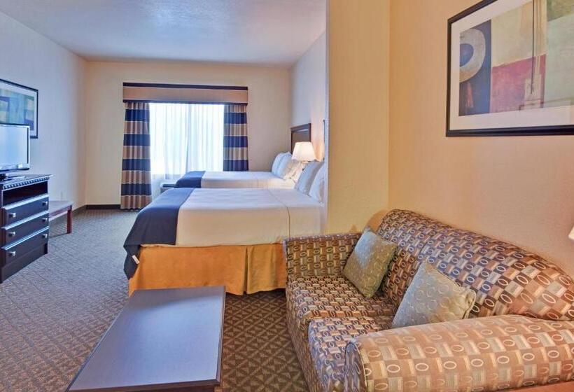 سوییت, Holiday Inn Express Delano Highway 99