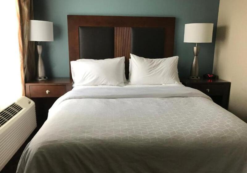 سوئیت برای معلولان, Holiday Inn Express And Suites St. Cloud, An Ihg