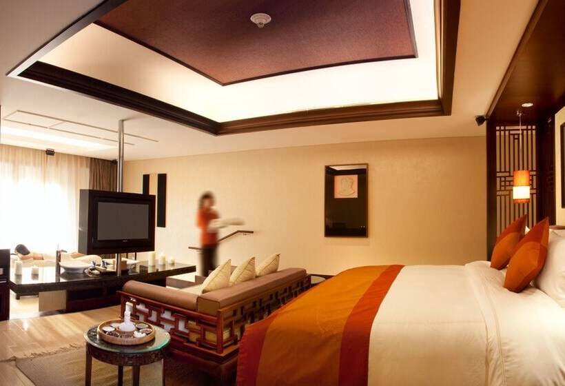 اتاق پریمیوم با چشم‌انداز دریاچه, Intercontinental Huizhou Resort, An Ihg