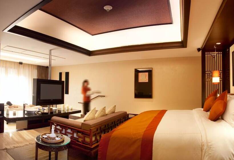 اتاق پریمیوم با چشم‌انداز دریاچه, Intercontinental Huizhou Resort, An Ihg