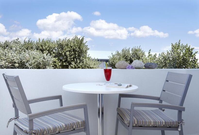 2 Bedroom Apartment Garden View, Mediterranean