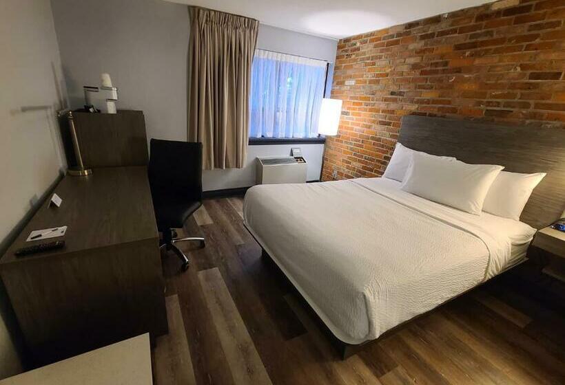 Quarto Deluxe Cama King, Travelodge By Wyndham Downtown Barrie