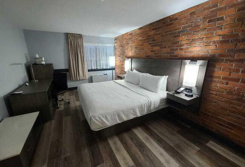 Quarto Deluxe Cama King, Travelodge By Wyndham Downtown Barrie