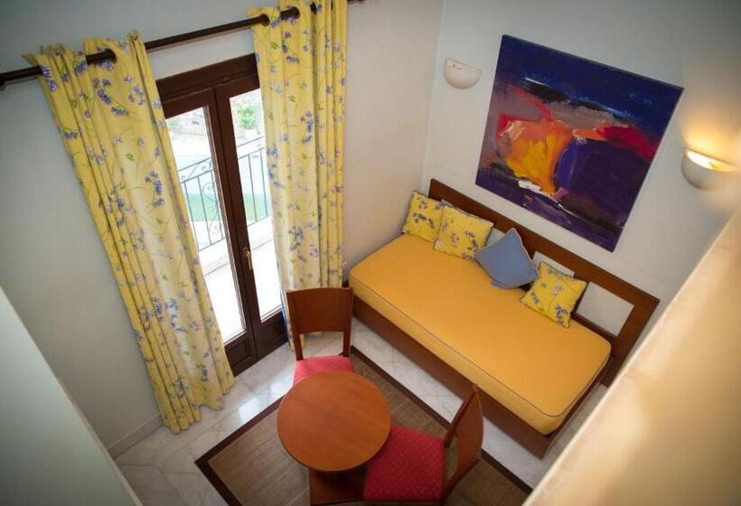 دوبلکس یک ‌خوابه, Maritsas Hotel & Suites