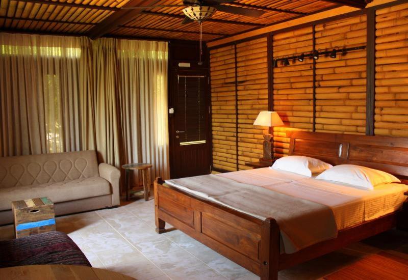 بانگلوی استاندارد, Rastoni Hotel Aegina