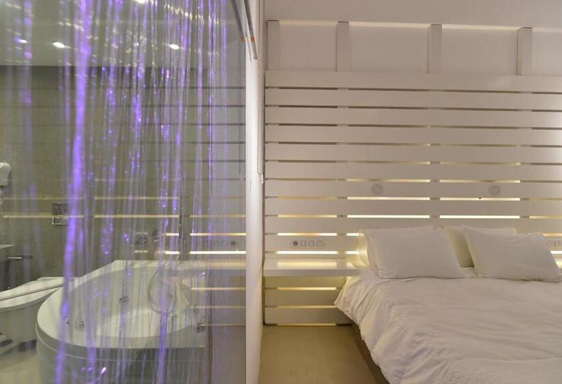 2 Bedrooms Suite Sea View, Senia   Onar Hotels Collection