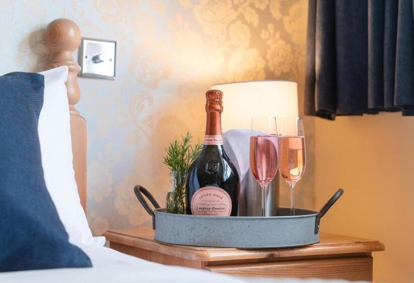 اتاق سوپریور, Fox And Hounds Llancarfan