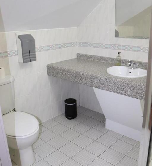 اتاق استاندارد یک نفره, Hillview Lodge