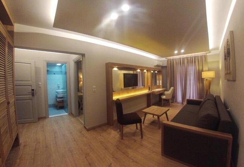 Suite, Elmi Beach  & Suites