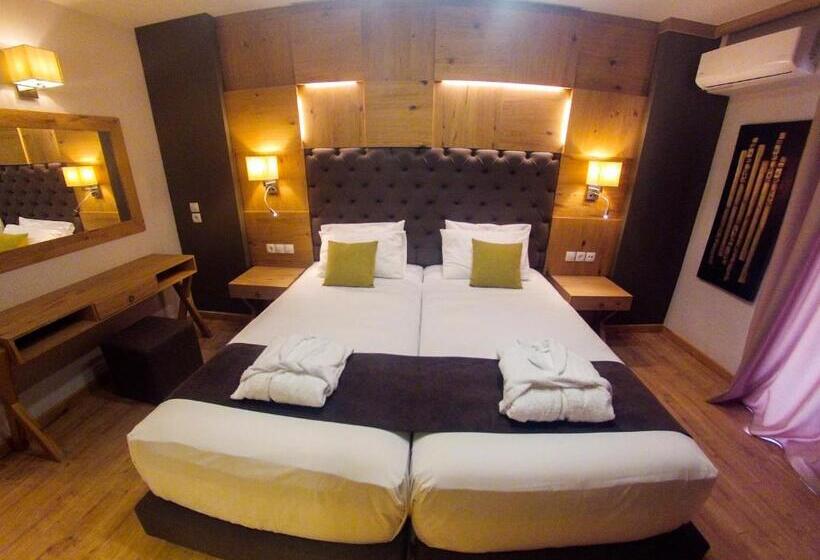 Suite, Elmi Beach  & Suites