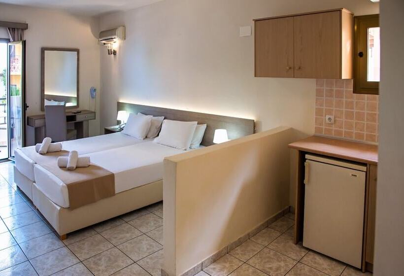 اتاق استاندارد, Elmi Beach Hotel & Suites