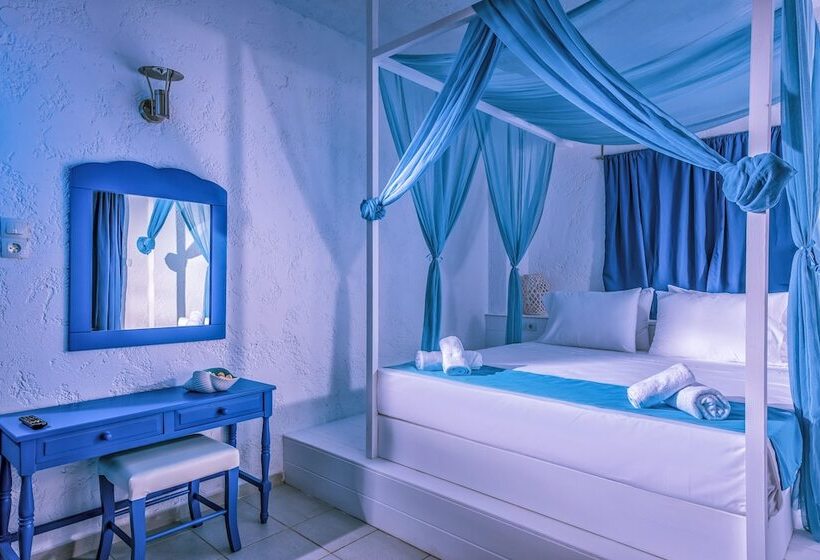 اتاق خانوادگی, Elmi Beach Hotel & Suites