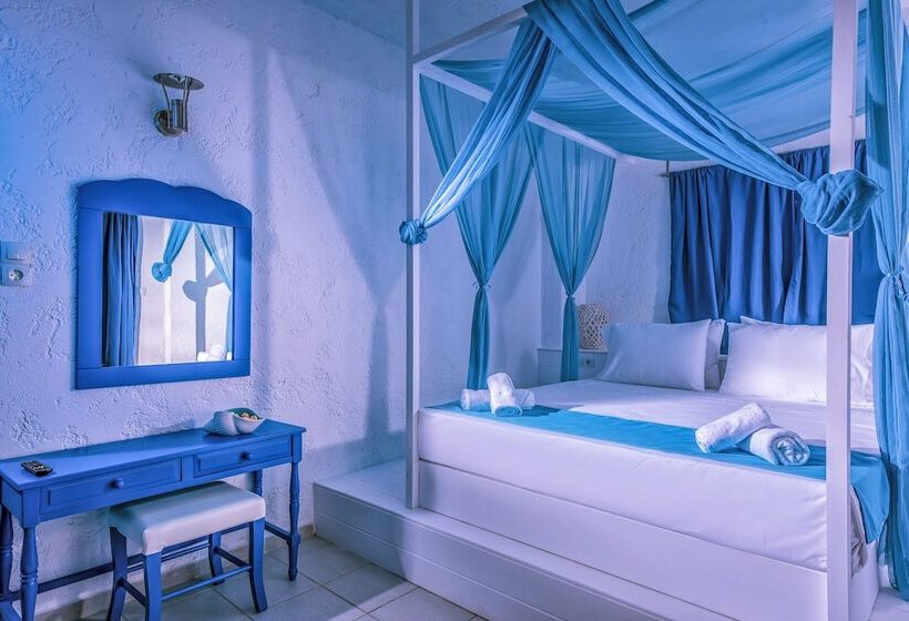 Семейный Номер, Elmi Beach  & Suites