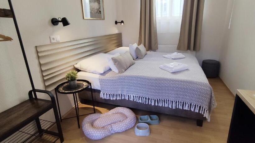 اتاق استاندارد, Budapest Csaszar