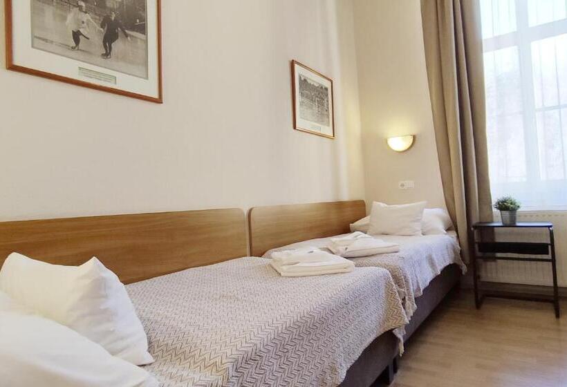 اتاق استاندارد, Budapest Csaszar