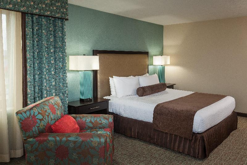 اتاق استاندارد با تخت بزرگ, Crowne Plaza Anchorage Midtown, An Ihg