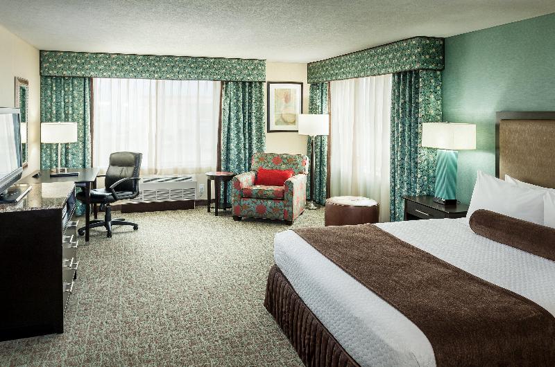 اتاق استاندارد با تخت بزرگ, Crowne Plaza Anchorage Midtown, An Ihg
