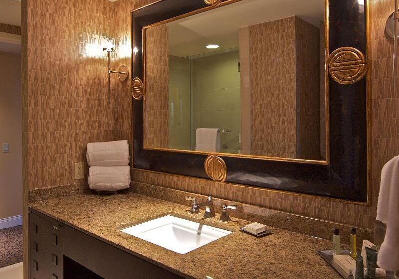 اتاق استاندارد, Crowne Plaza Anchorage Midtown, An Ihg