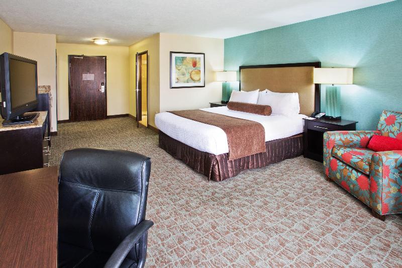اتاق استاندارد با تخت بزرگ, Crowne Plaza Anchorage Midtown, An Ihg