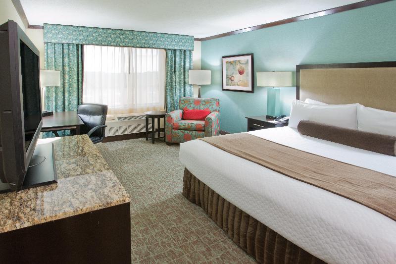 اتاق استاندارد با تخت بزرگ, Crowne Plaza Anchorage Midtown, An Ihg