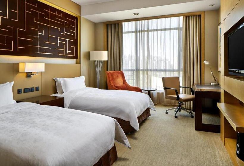 Superior Room, Crowne Plaza Ordos