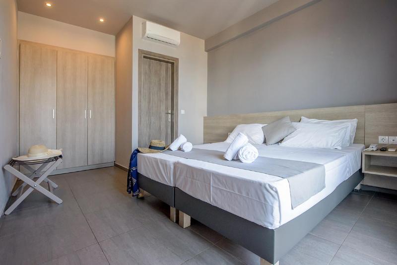 اتاق استاندارد, Elmi Beach Hotel & Suites