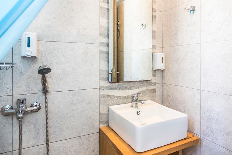 اتاق استاندارد, Elmi Beach Hotel & Suites