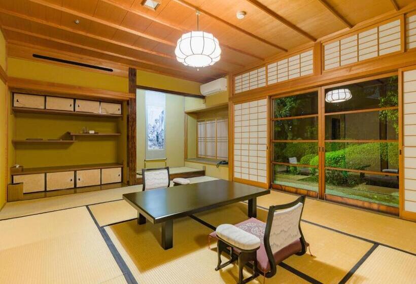 اتاق سوپریور چهار تخته, Hagi No Yado Tomoe