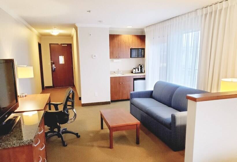 سوئیت با بالکن, Holiday Inn Express Hotel & Suites Portland Northwest Downtown, An Ihg