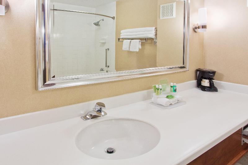 سوئیت با تخت بزرگ, Holiday Inn Express Hotel & Suites Portland Northwest Downtown, An Ihg
