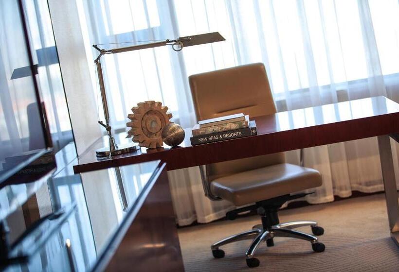 اتاق لوکس با چشم‌انداز دریاچه, Renaissance Tianjin Lakeview