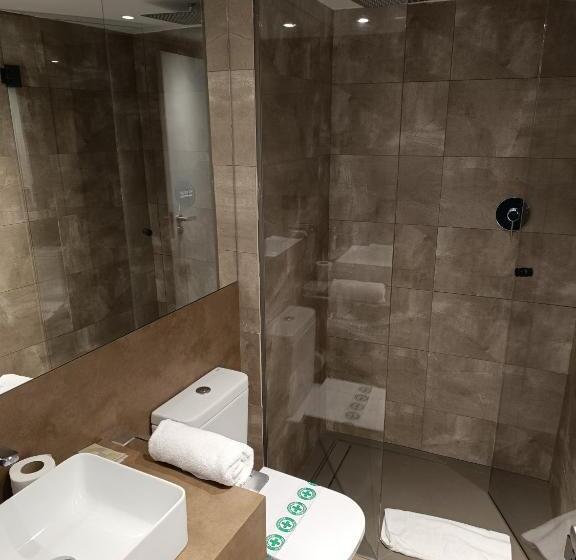 اتاق سوپریور سه تخته, Sitges