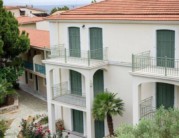 Estudio Estándar, Kyveli Apartments