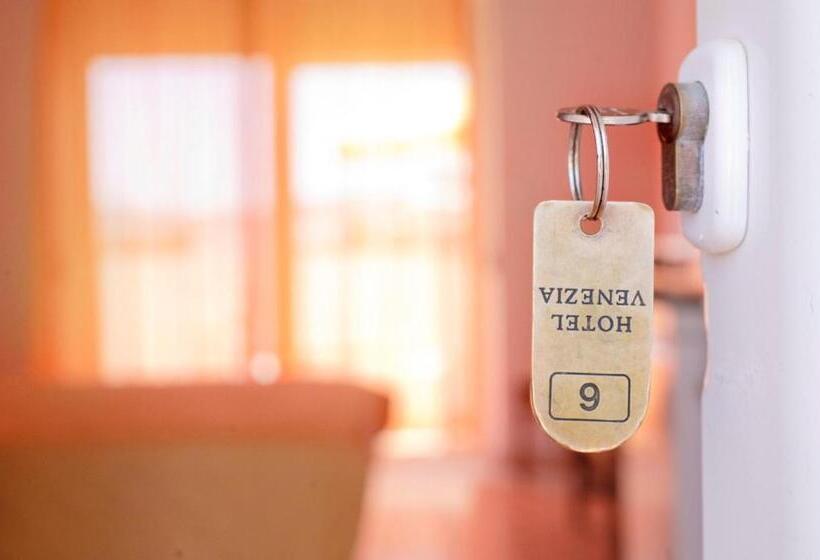اتاق استاندارد, Venezia Bungalows