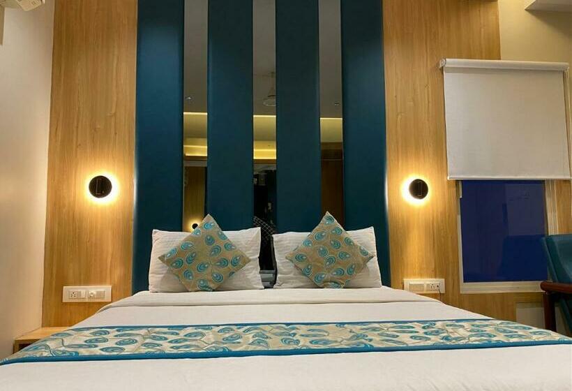 اتاق اکونومی, Apex International