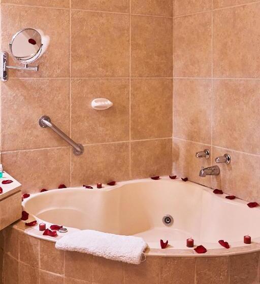 جناح جونيور, Casona Plaza Hotel Arequipa