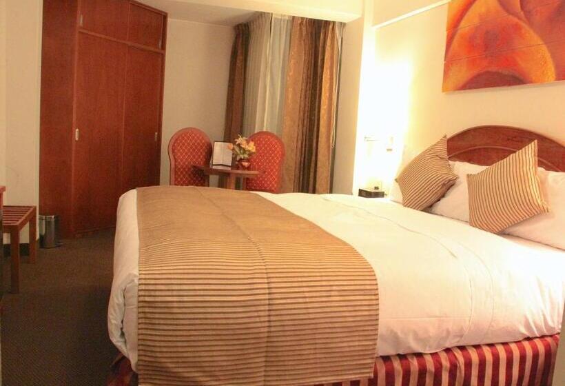 جناح جونيور, Casona Plaza Hotel Arequipa