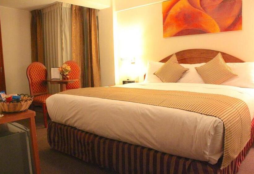 جناح جونيور, Casona Plaza Hotel Arequipa